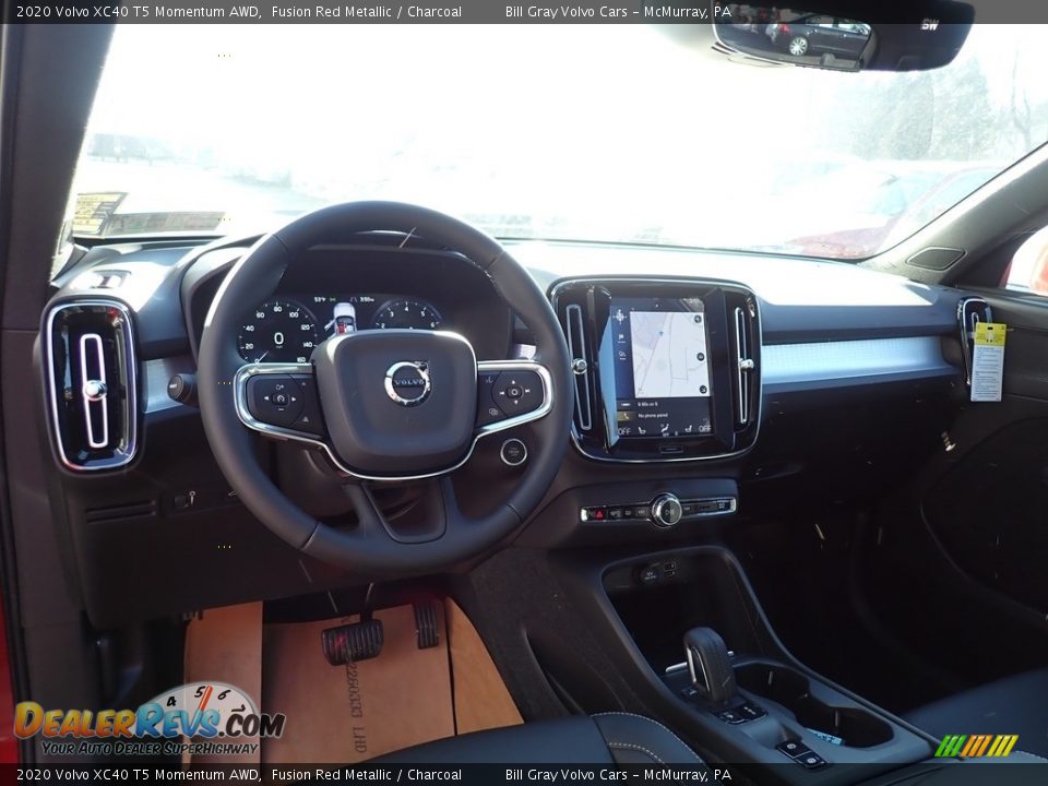 2020 Volvo XC40 T5 Momentum AWD Fusion Red Metallic / Charcoal Photo #9