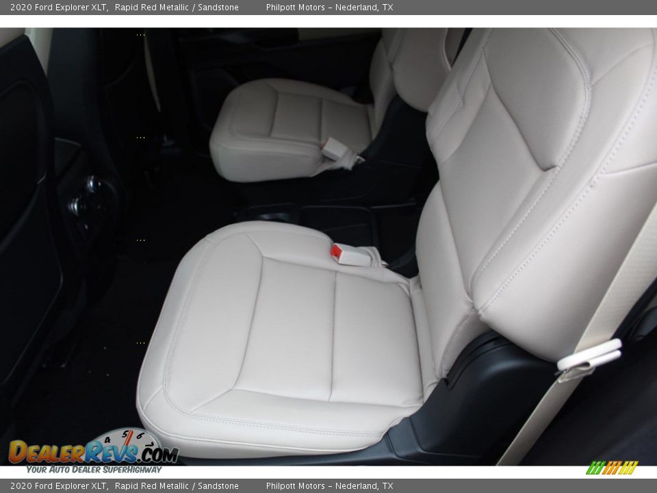 2020 Ford Explorer XLT Rapid Red Metallic / Sandstone Photo #20