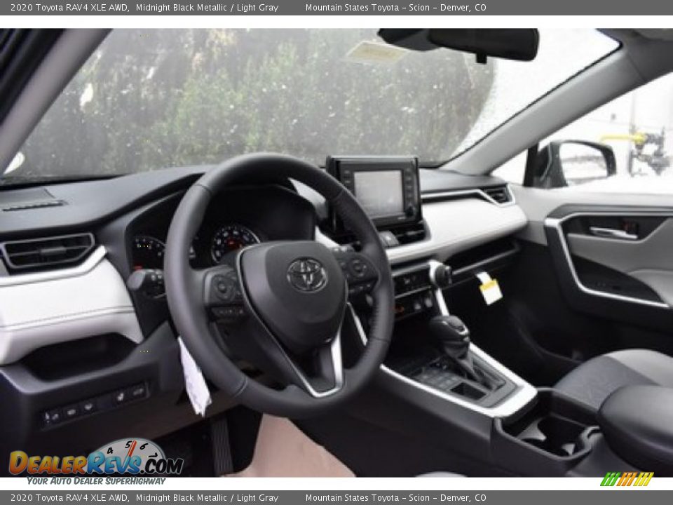 2020 Toyota RAV4 XLE AWD Midnight Black Metallic / Light Gray Photo #5