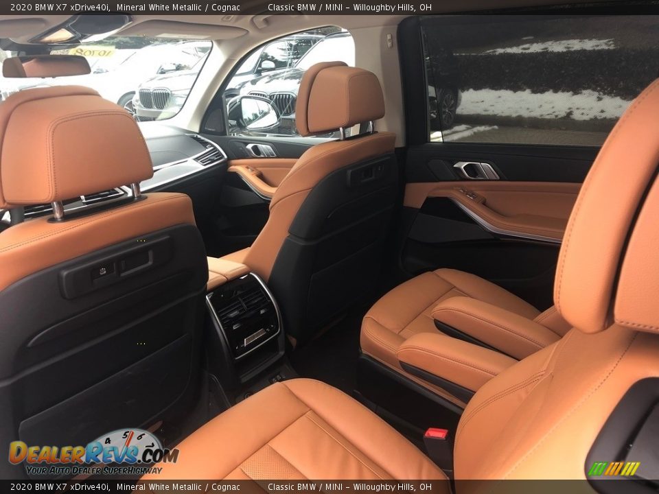 Rear Seat of 2020 BMW X7 xDrive40i Photo #4