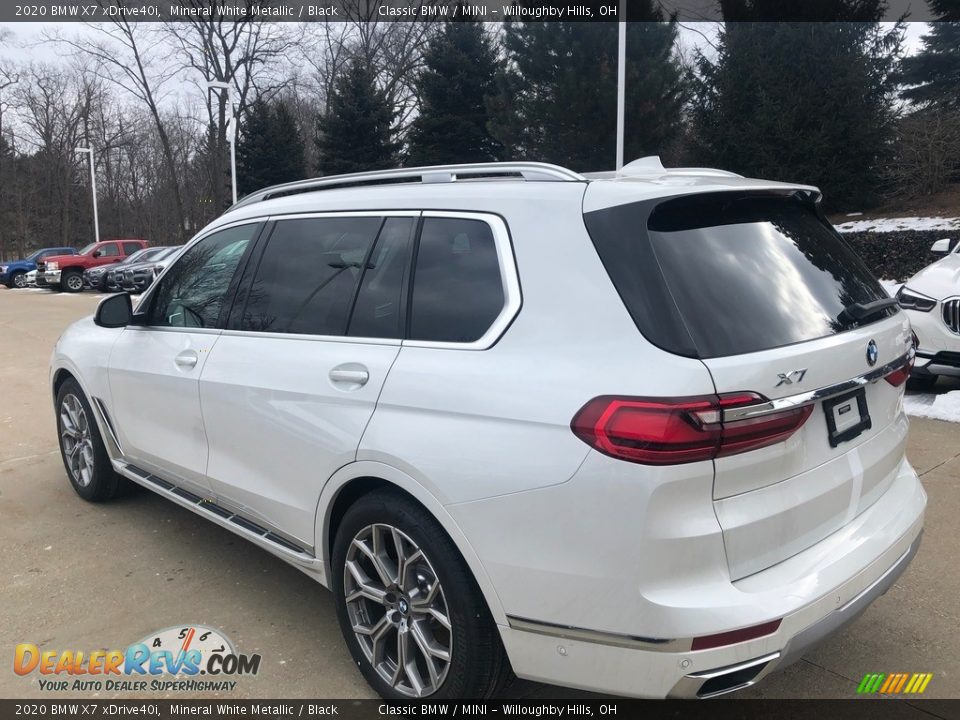 2020 BMW X7 xDrive40i Mineral White Metallic / Black Photo #2