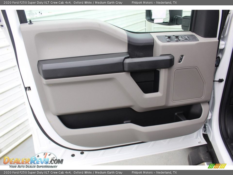 2020 Ford F250 Super Duty XLT Crew Cab 4x4 Oxford White / Medium Earth Gray Photo #9