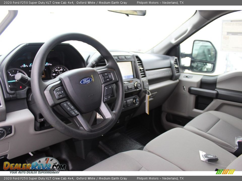 2020 Ford F250 Super Duty XLT Crew Cab 4x4 Oxford White / Medium Earth Gray Photo #11