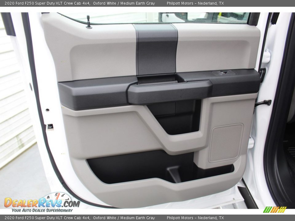 2020 Ford F250 Super Duty XLT Crew Cab 4x4 Oxford White / Medium Earth Gray Photo #20