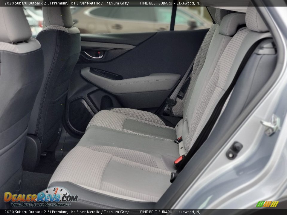 2020 Subaru Outback 2.5i Premium Ice Silver Metallic / Titanium Gray Photo #6