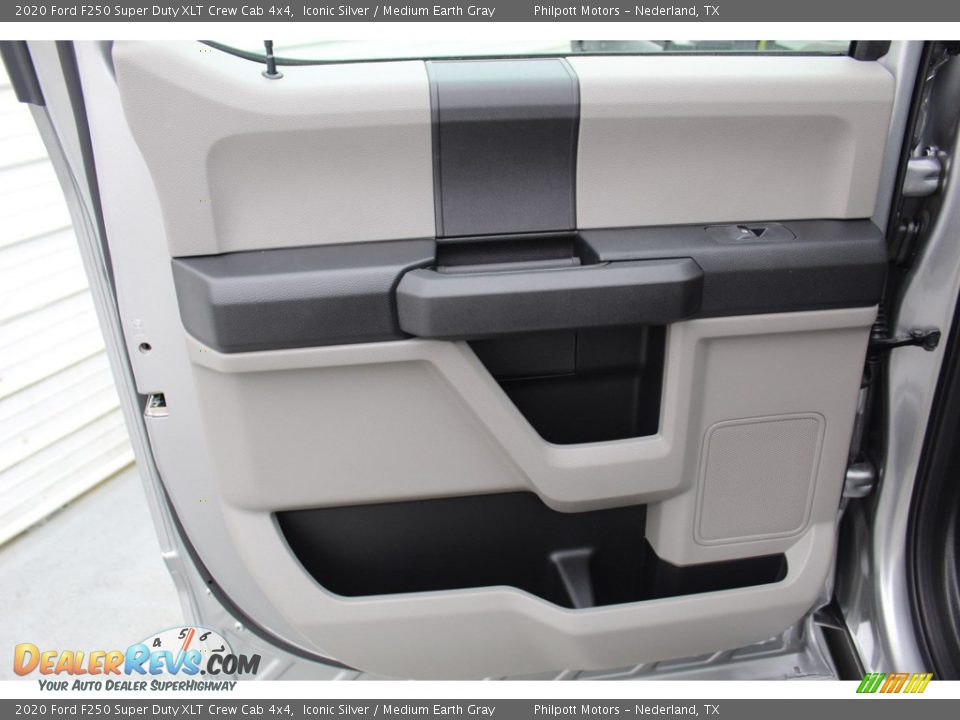 2020 Ford F250 Super Duty XLT Crew Cab 4x4 Iconic Silver / Medium Earth Gray Photo #18