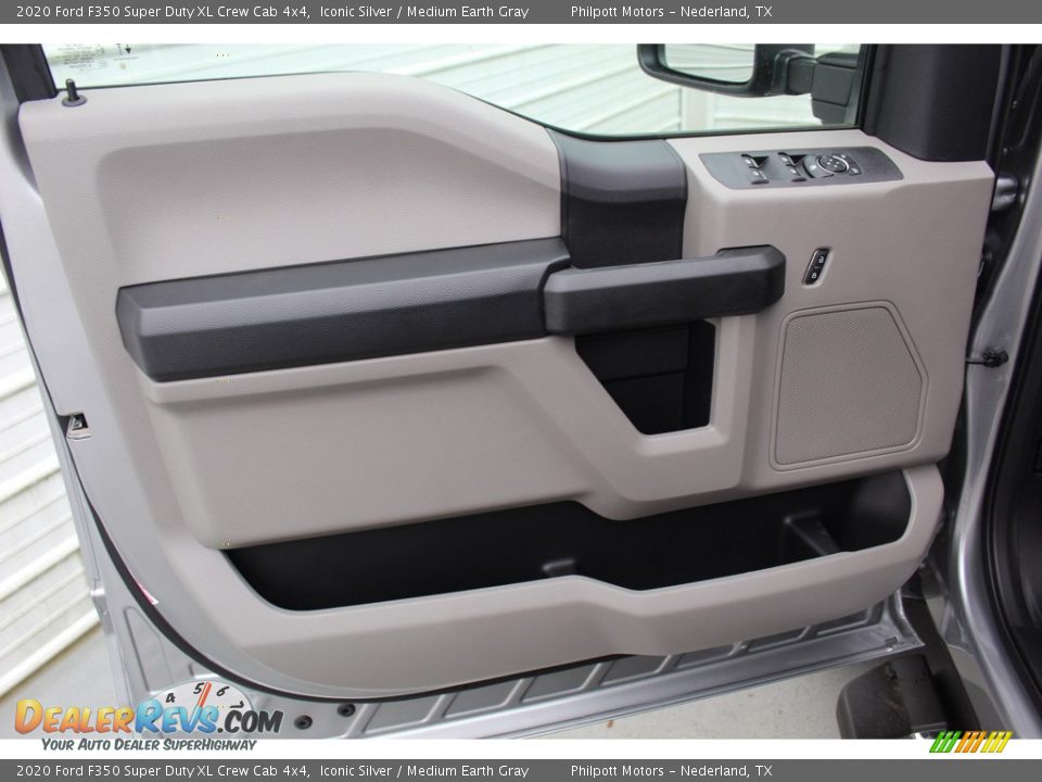 2020 Ford F350 Super Duty XL Crew Cab 4x4 Iconic Silver / Medium Earth Gray Photo #9