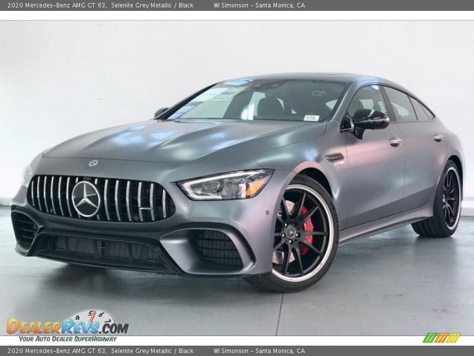Front 3/4 View of 2020 Mercedes-Benz AMG GT 63 Photo #12