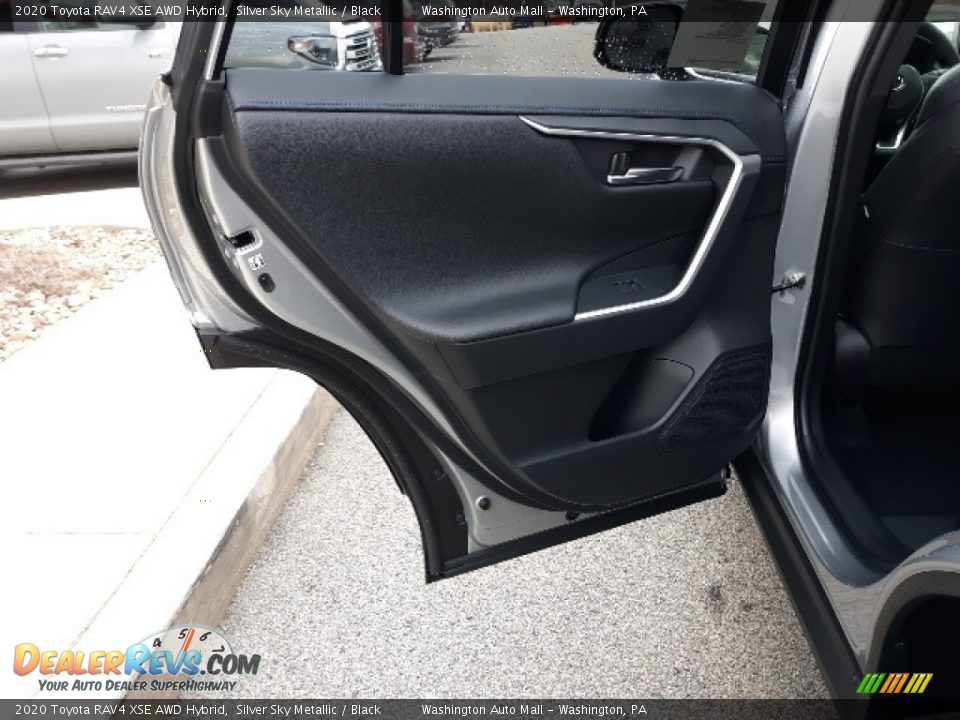 2020 Toyota RAV4 XSE AWD Hybrid Silver Sky Metallic / Black Photo #32