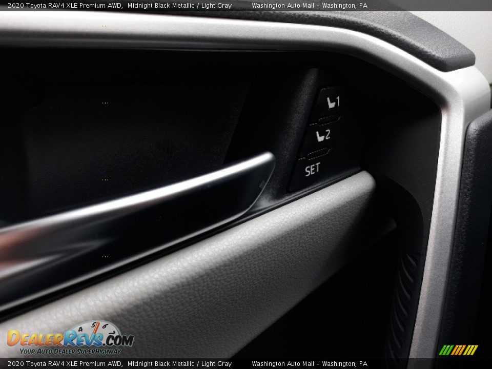 2020 Toyota RAV4 XLE Premium AWD Midnight Black Metallic / Light Gray Photo #8