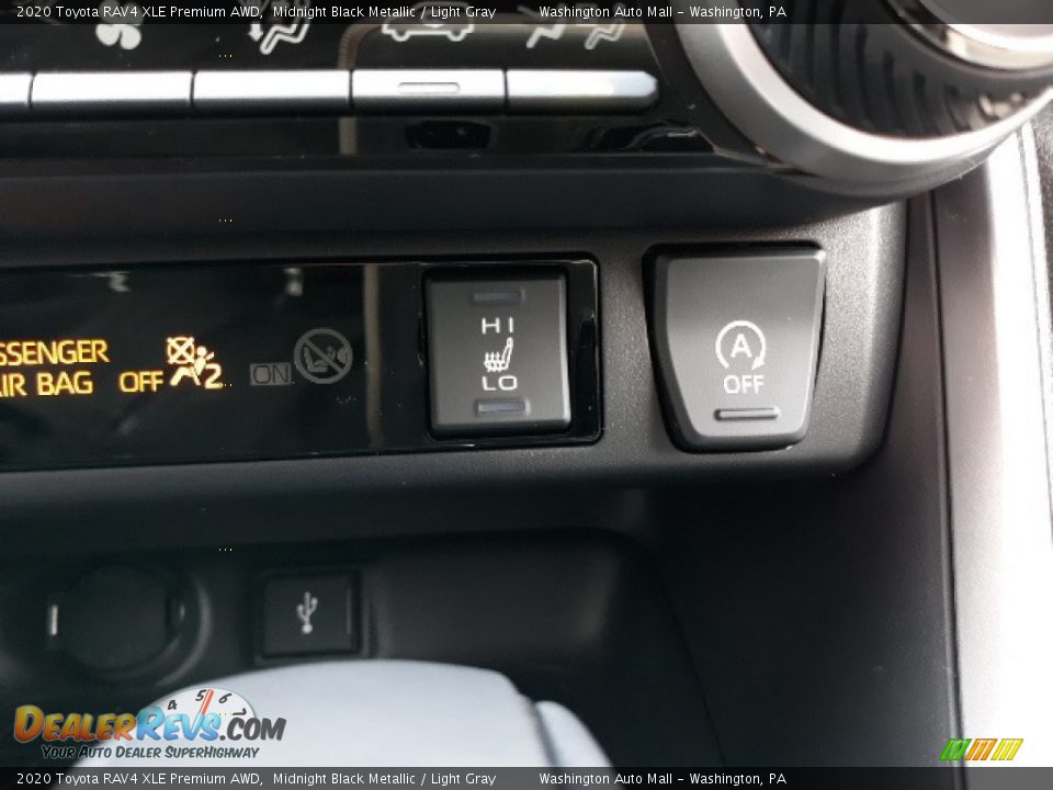 2020 Toyota RAV4 XLE Premium AWD Midnight Black Metallic / Light Gray Photo #15