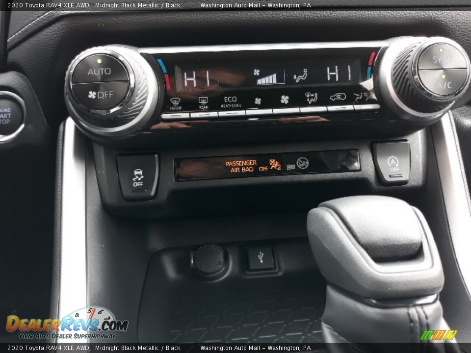2020 Toyota RAV4 XLE AWD Midnight Black Metallic / Black Photo #13