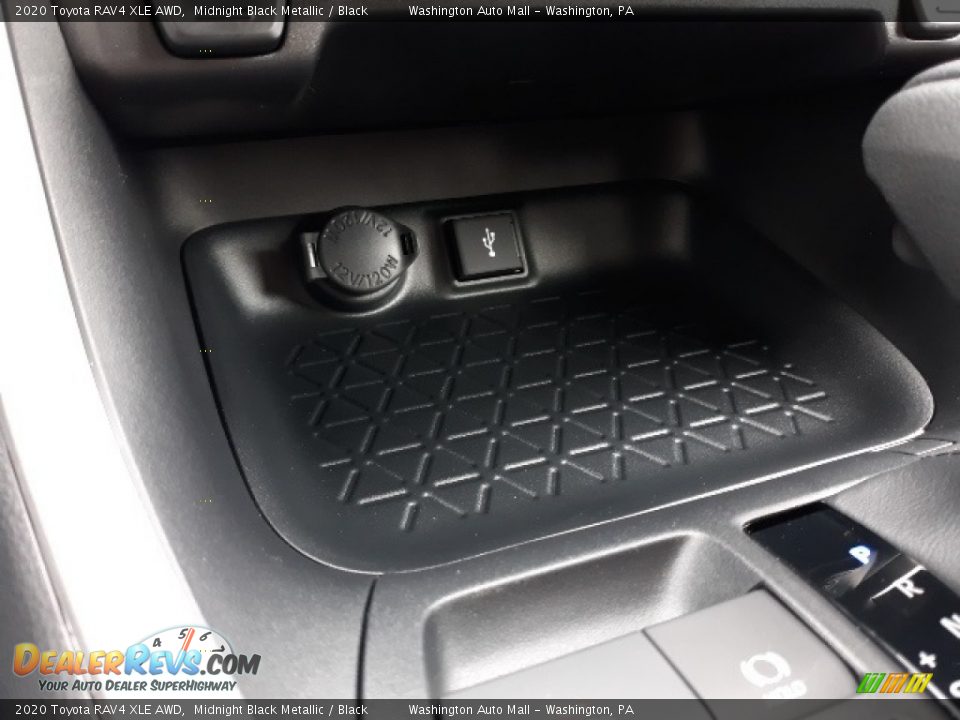 2020 Toyota RAV4 XLE AWD Midnight Black Metallic / Black Photo #14