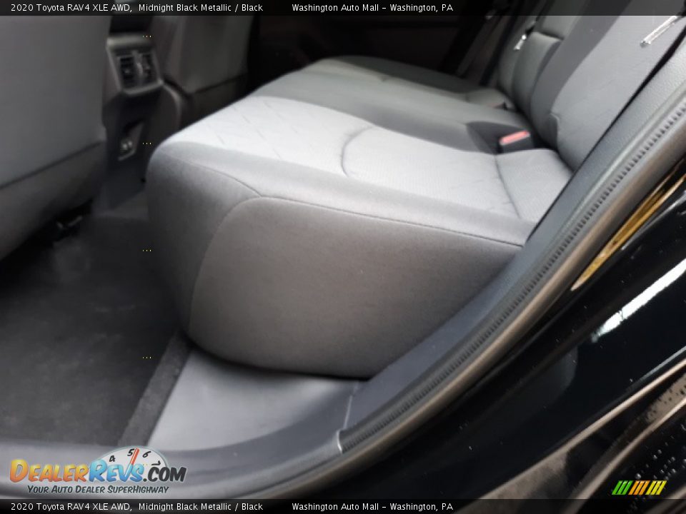 2020 Toyota RAV4 XLE AWD Midnight Black Metallic / Black Photo #32