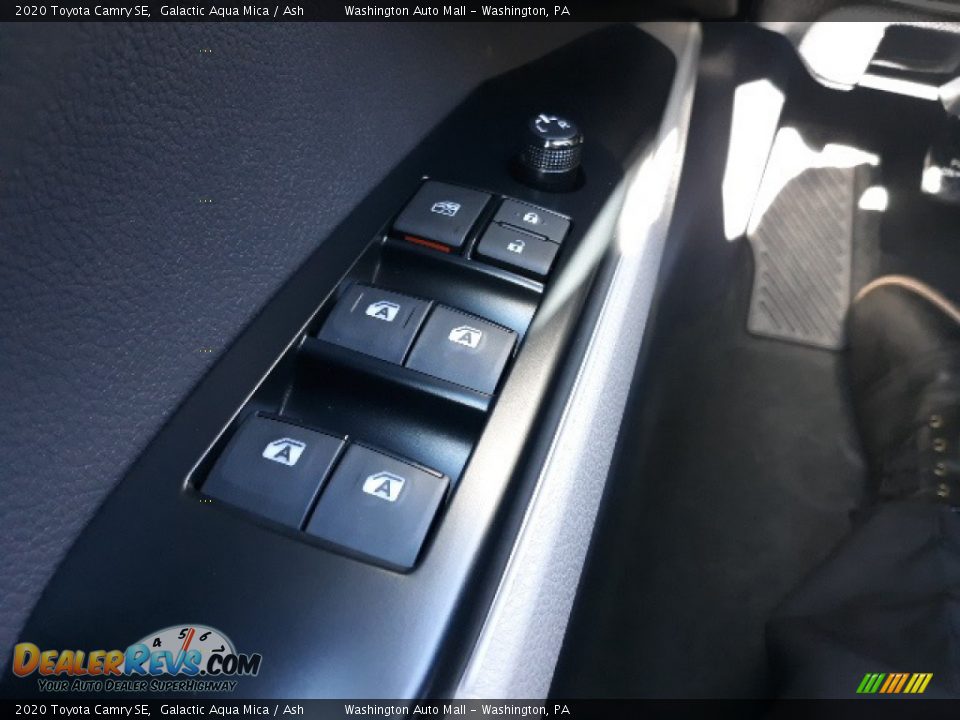 2020 Toyota Camry SE Galactic Aqua Mica / Ash Photo #8