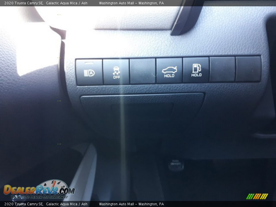 2020 Toyota Camry SE Galactic Aqua Mica / Ash Photo #9