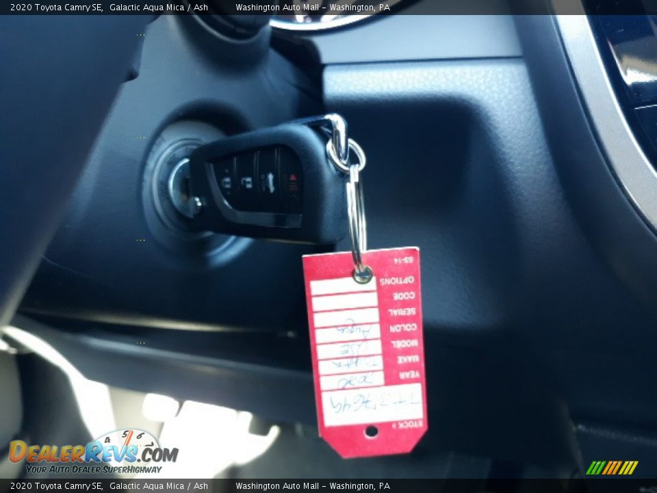 2020 Toyota Camry SE Galactic Aqua Mica / Ash Photo #10