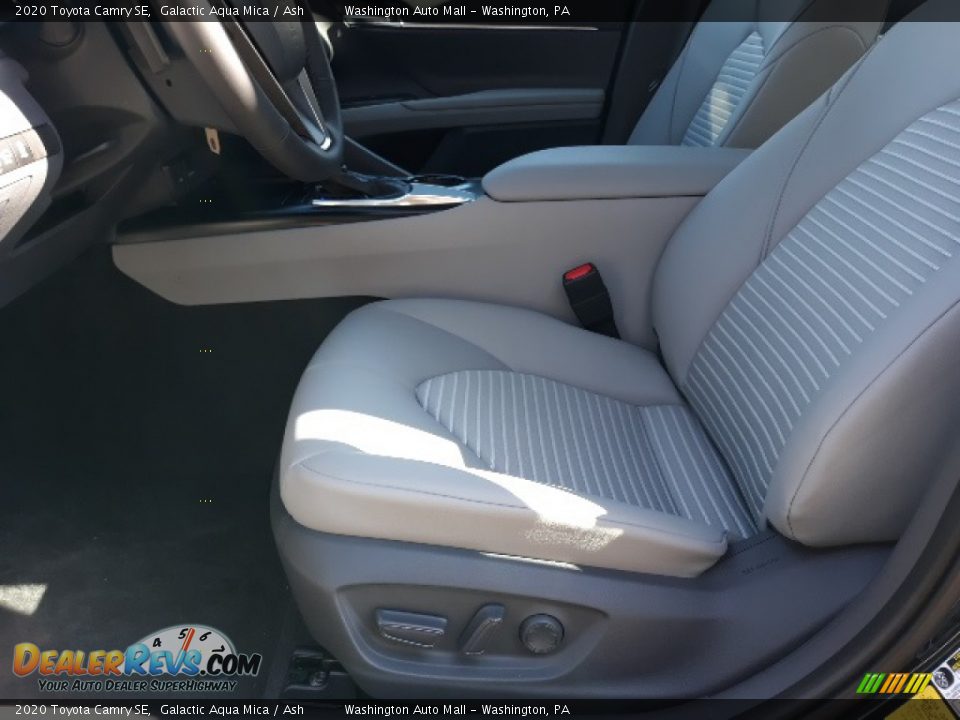 2020 Toyota Camry SE Galactic Aqua Mica / Ash Photo #21