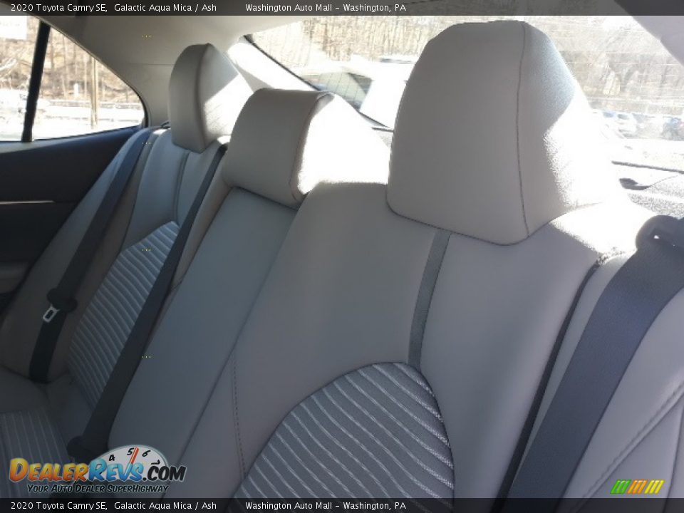 2020 Toyota Camry SE Galactic Aqua Mica / Ash Photo #26