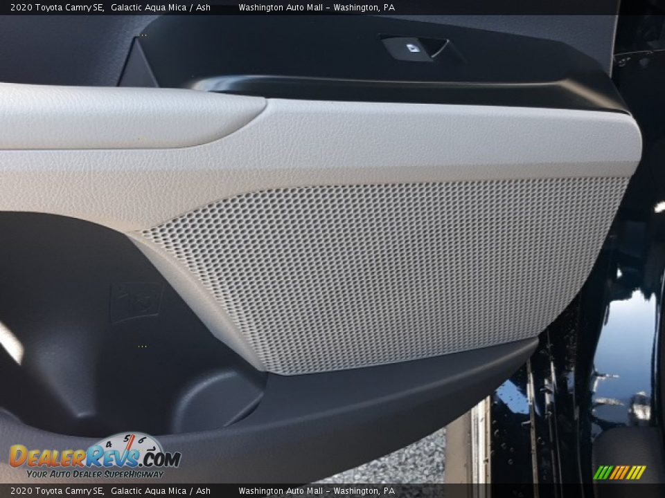 2020 Toyota Camry SE Galactic Aqua Mica / Ash Photo #29