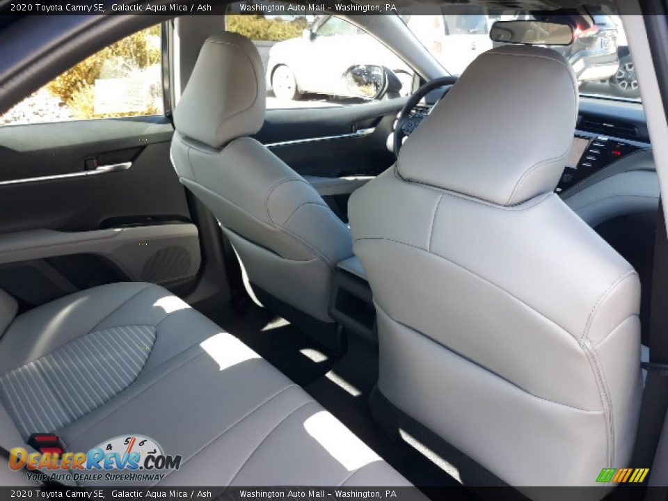 2020 Toyota Camry SE Galactic Aqua Mica / Ash Photo #30