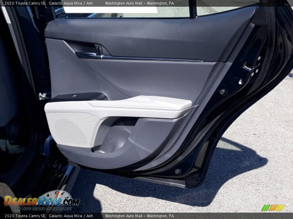 2020 Toyota Camry SE Galactic Aqua Mica / Ash Photo #34