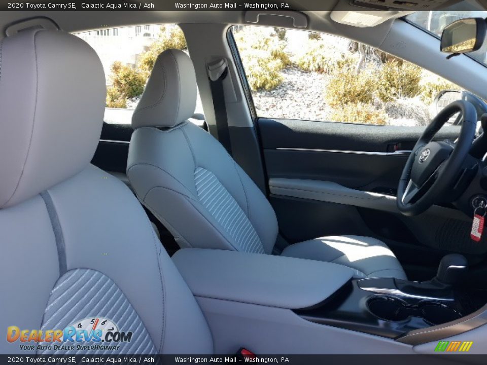 2020 Toyota Camry SE Galactic Aqua Mica / Ash Photo #36