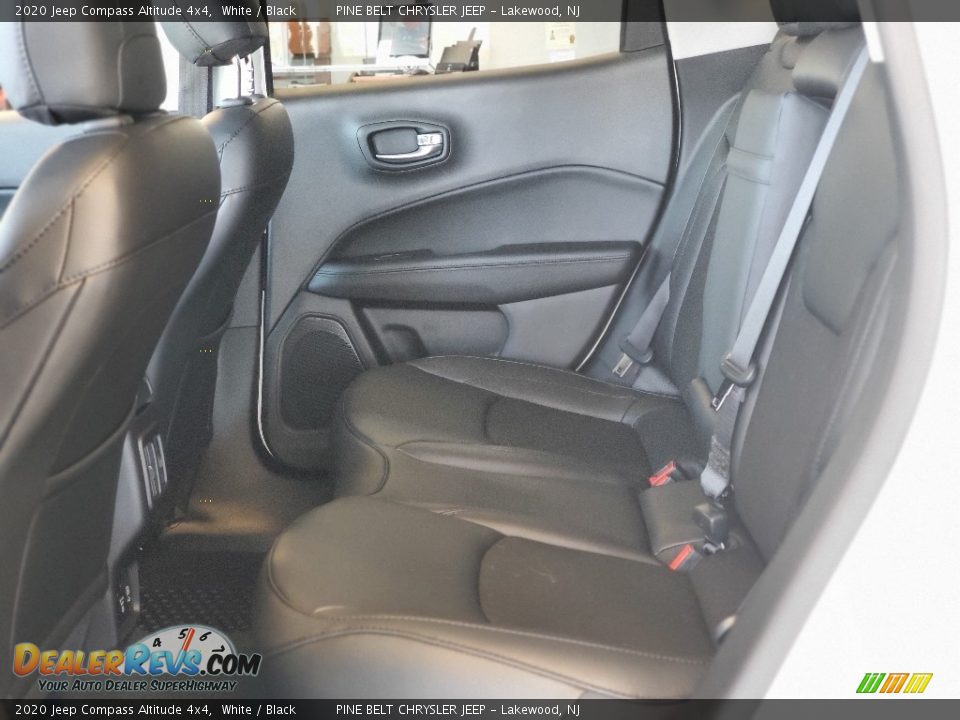 2020 Jeep Compass Altitude 4x4 White / Black Photo #6