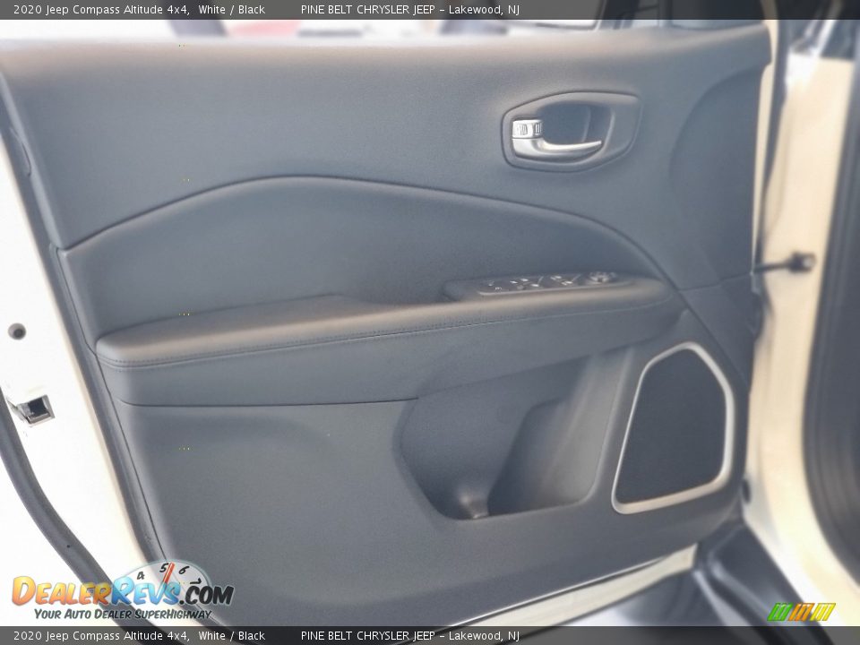 2020 Jeep Compass Altitude 4x4 White / Black Photo #8