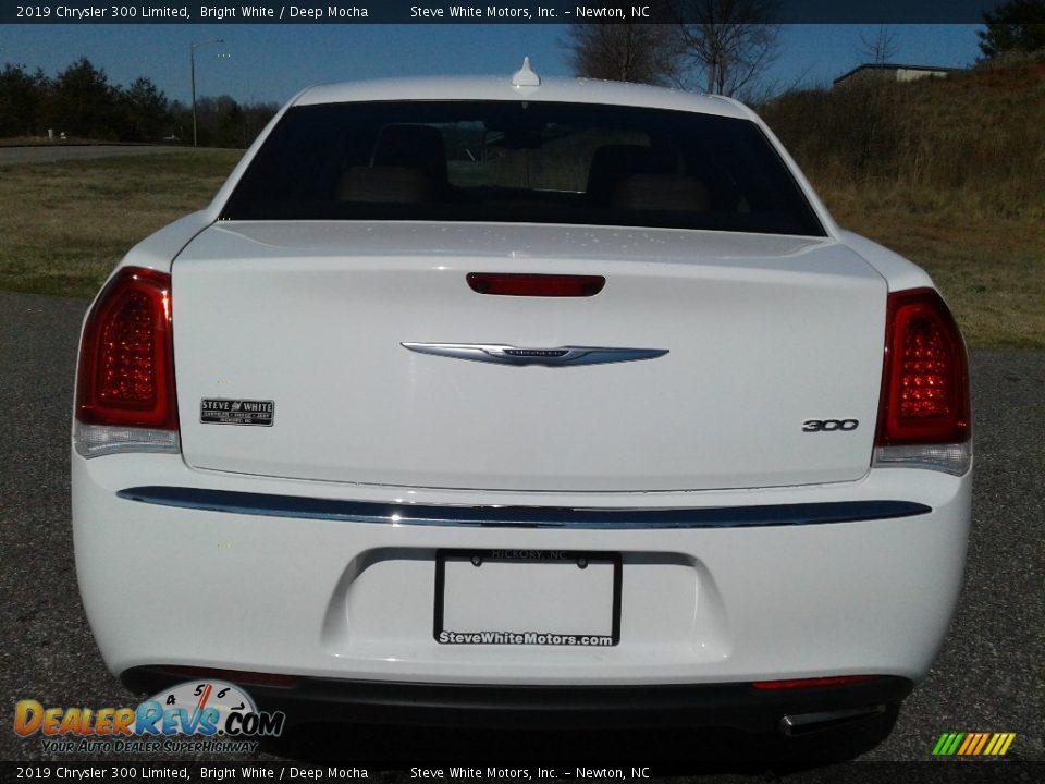 2019 Chrysler 300 Limited Bright White / Deep Mocha Photo #7