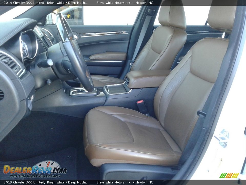 Deep Mocha Interior - 2019 Chrysler 300 Limited Photo #10