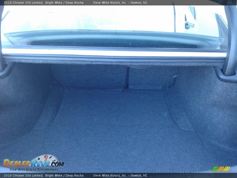 2019 Chrysler 300 Limited Bright White / Deep Mocha Photo #15