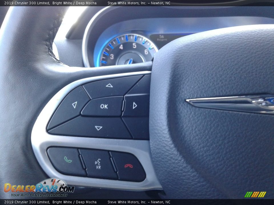 2019 Chrysler 300 Limited Bright White / Deep Mocha Photo #19