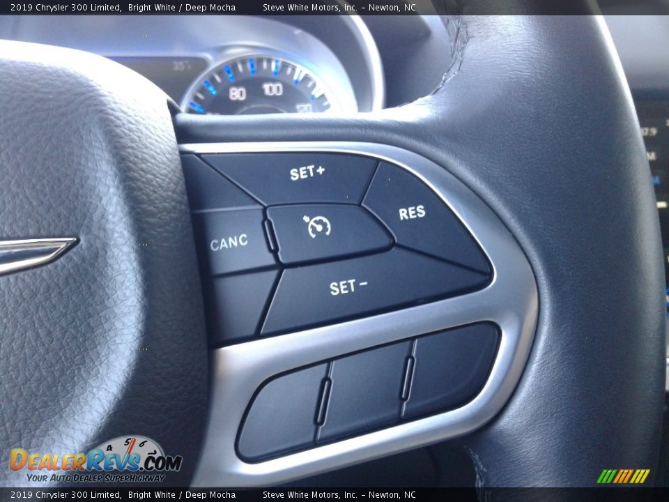 2019 Chrysler 300 Limited Bright White / Deep Mocha Photo #20