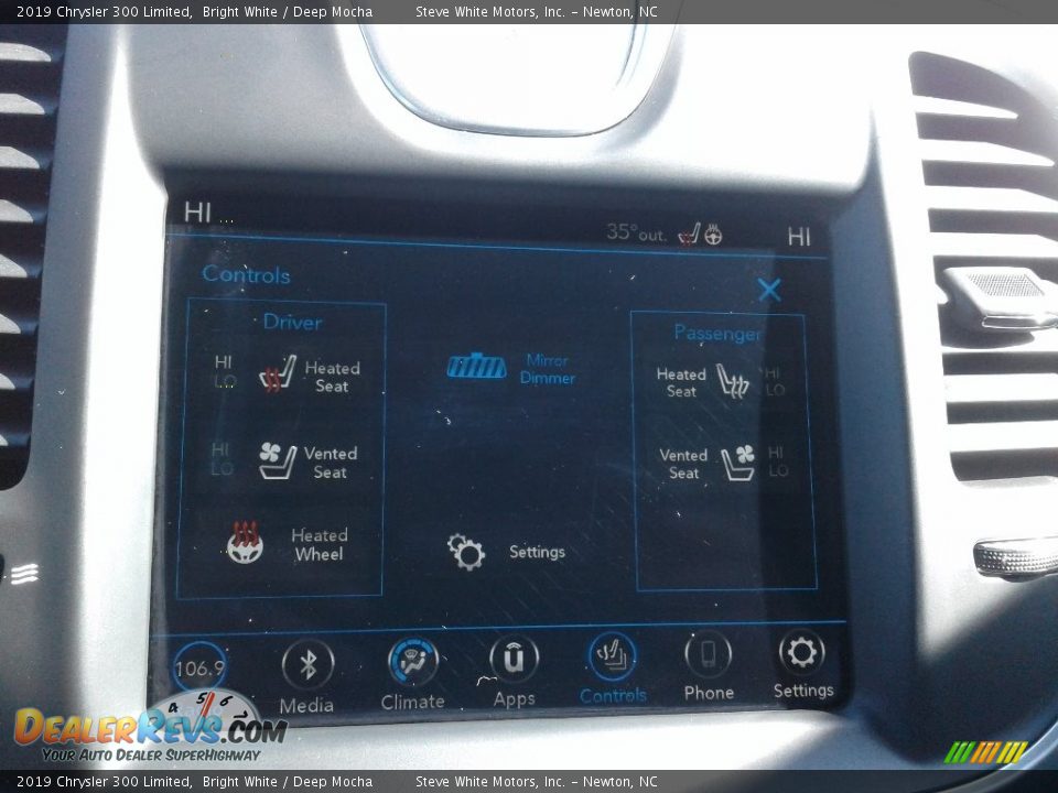 2019 Chrysler 300 Limited Bright White / Deep Mocha Photo #23