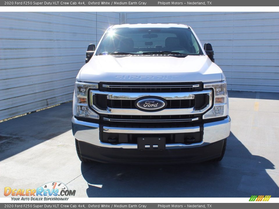 2020 Ford F250 Super Duty XLT Crew Cab 4x4 Oxford White / Medium Earth Gray Photo #3