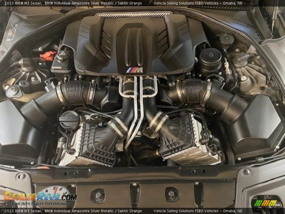 2013 BMW M5 Sedan 4.4 Liter M DI TwinPower Turbocharged DOHC 32-Valve VVT V8 Engine Photo #9