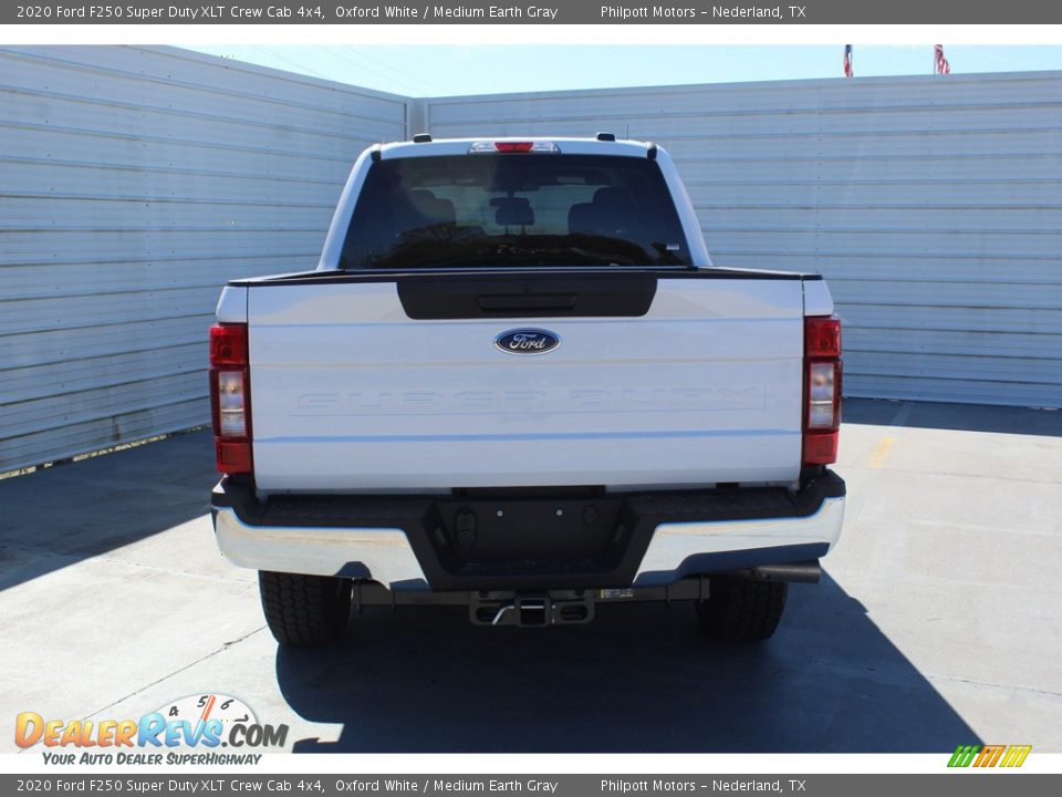 2020 Ford F250 Super Duty XLT Crew Cab 4x4 Oxford White / Medium Earth Gray Photo #6