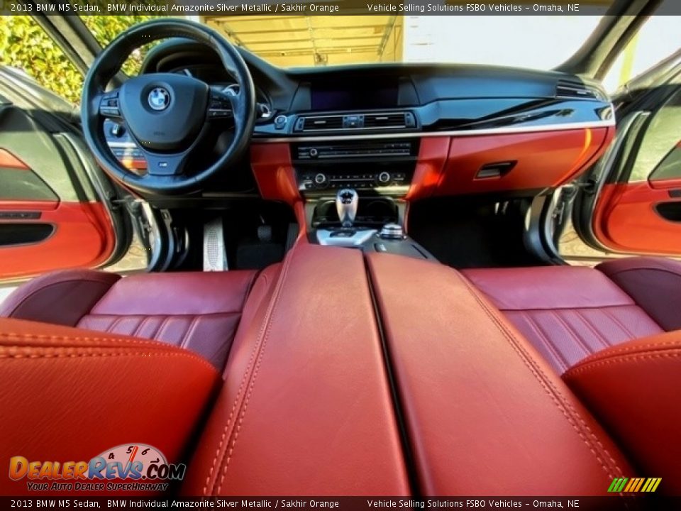Dashboard of 2013 BMW M5 Sedan Photo #12