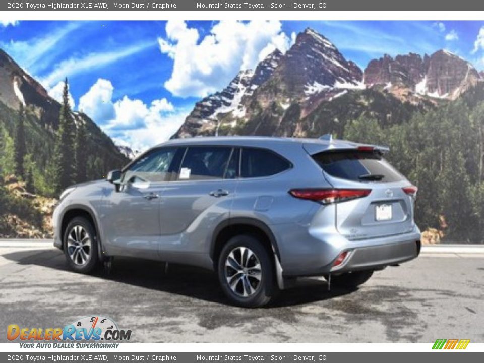 2020 Toyota Highlander XLE AWD Moon Dust / Graphite Photo #3
