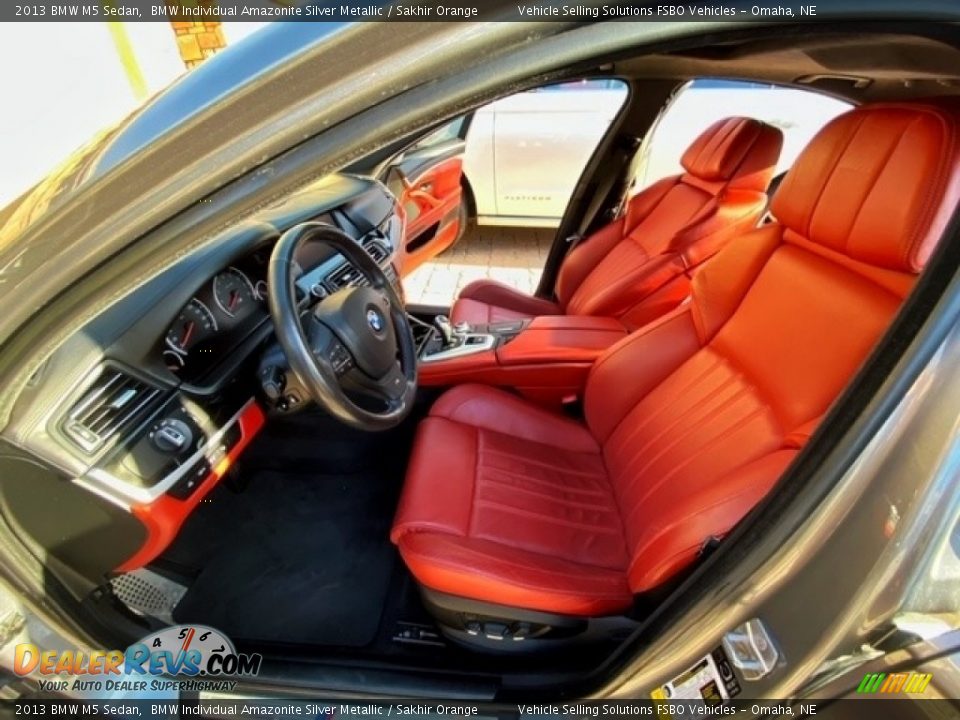 Front Seat of 2013 BMW M5 Sedan Photo #17