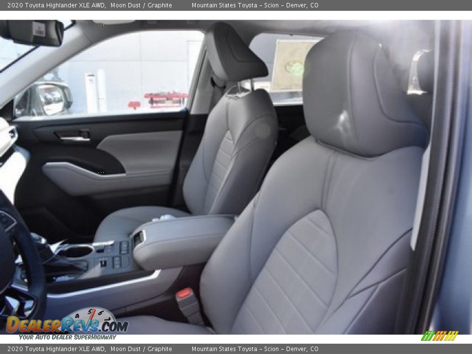 2020 Toyota Highlander XLE AWD Moon Dust / Graphite Photo #6