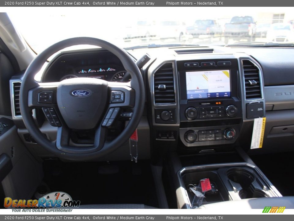 2020 Ford F250 Super Duty XLT Crew Cab 4x4 Oxford White / Medium Earth Gray Photo #19