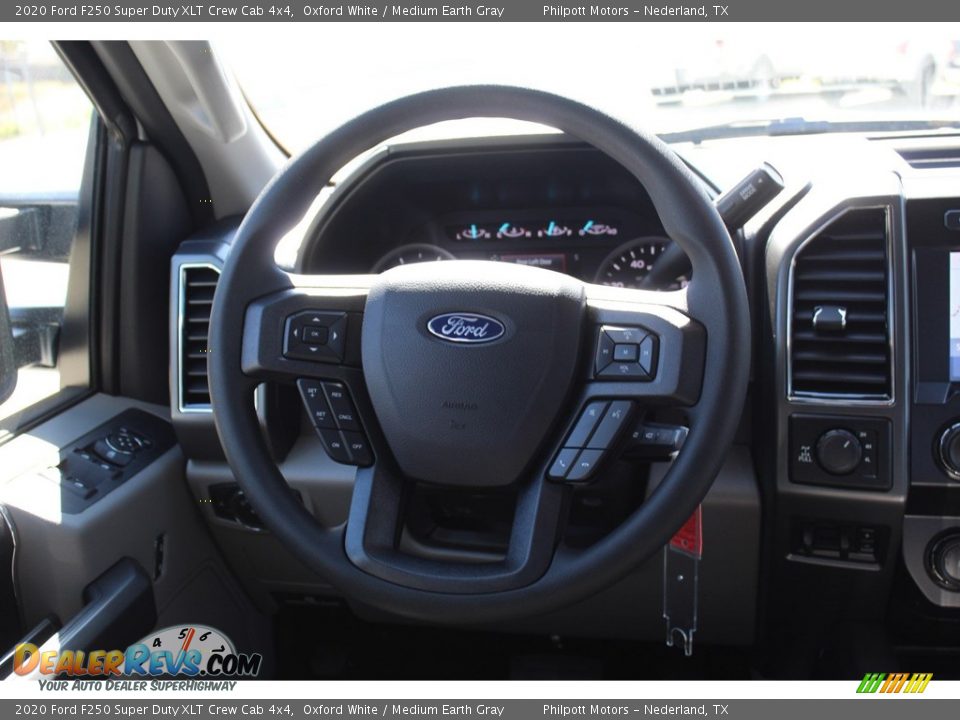 2020 Ford F250 Super Duty XLT Crew Cab 4x4 Oxford White / Medium Earth Gray Photo #20