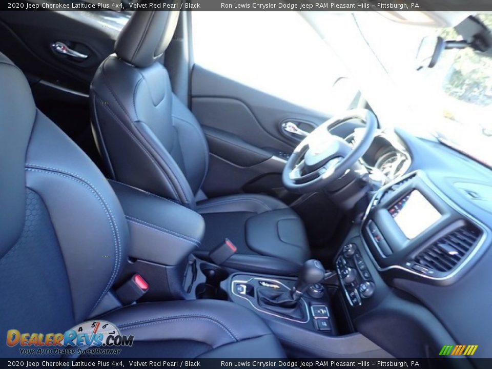 2020 Jeep Cherokee Latitude Plus 4x4 Velvet Red Pearl / Black Photo #10