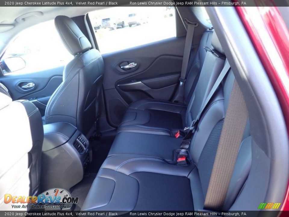 2020 Jeep Cherokee Latitude Plus 4x4 Velvet Red Pearl / Black Photo #12