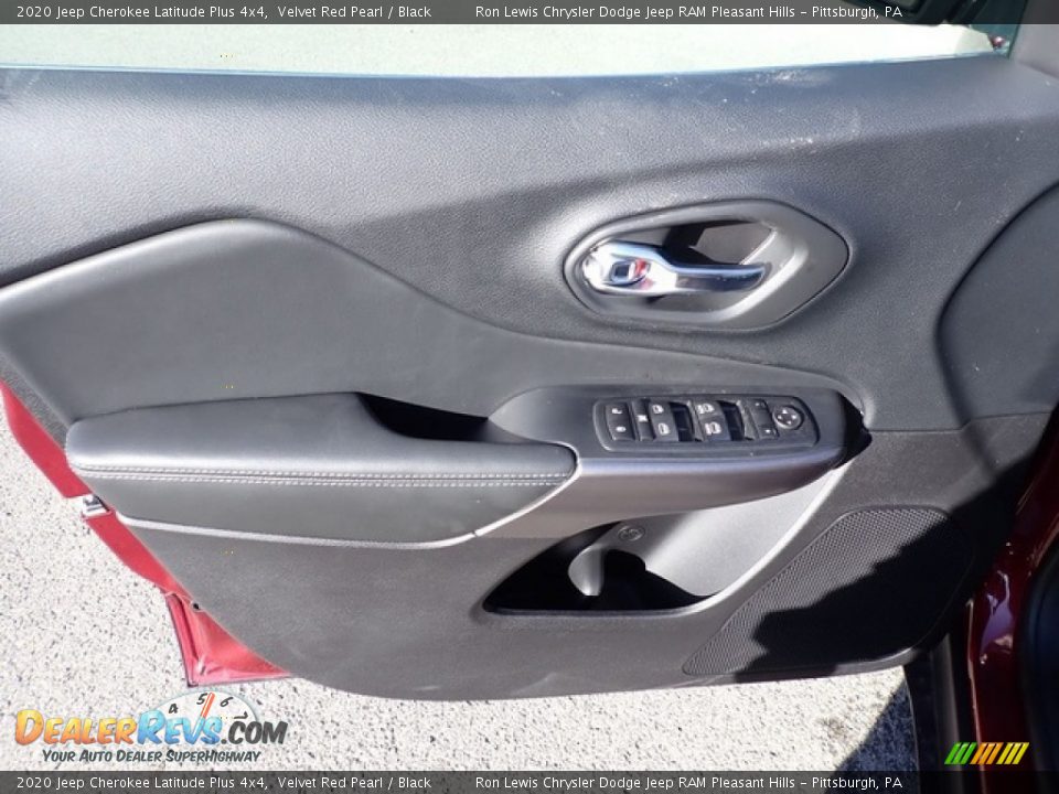 2020 Jeep Cherokee Latitude Plus 4x4 Velvet Red Pearl / Black Photo #14