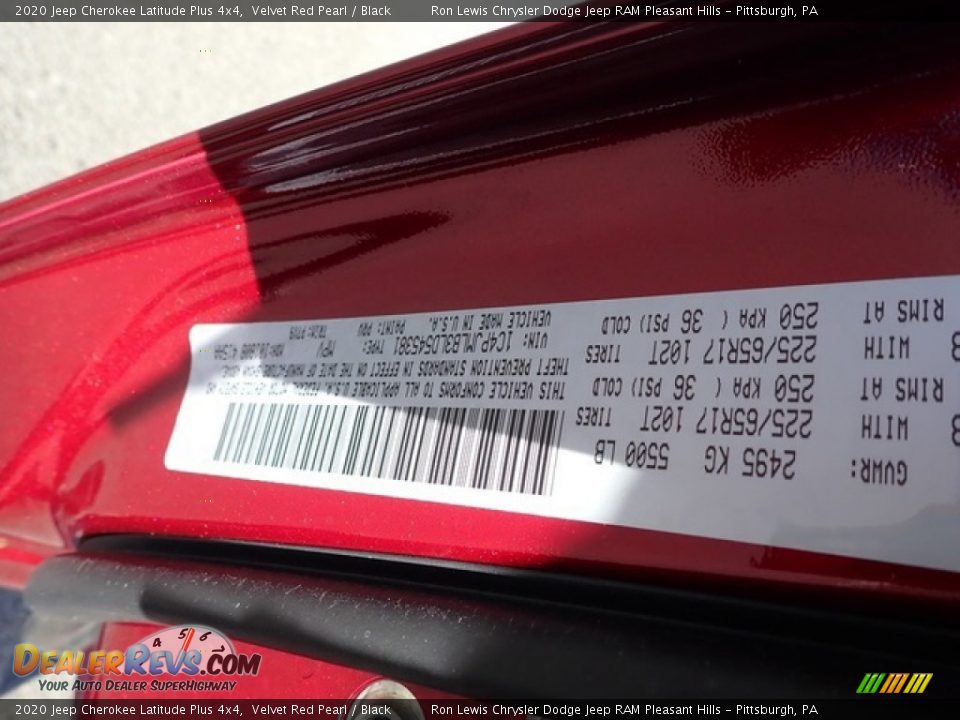 2020 Jeep Cherokee Latitude Plus 4x4 Velvet Red Pearl / Black Photo #15