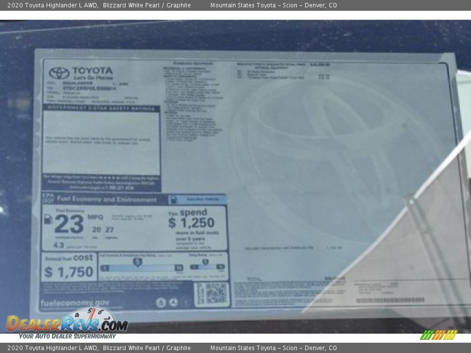 2020 Toyota Highlander L AWD Blizzard White Pearl / Graphite Photo #10