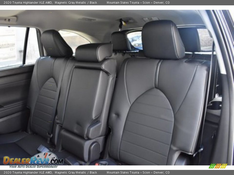 2020 Toyota Highlander XLE AWD Magnetic Gray Metallic / Black Photo #10